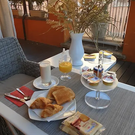 Shali Luxury Spagna בית הארחה