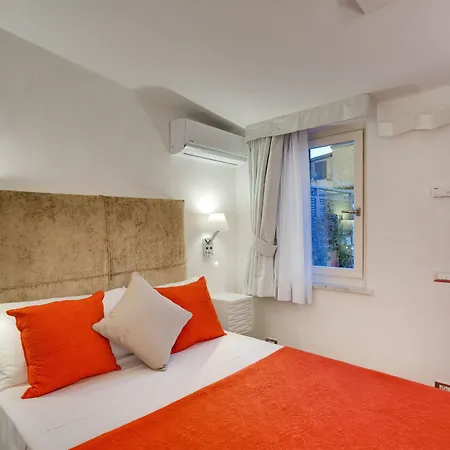 Shali Luxury Spagna Rome
