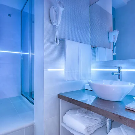 بيت ضيافة Shali Luxury Spagna 3*