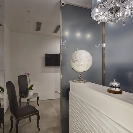 بيت ضيافة Shali Luxury Spagna 3*