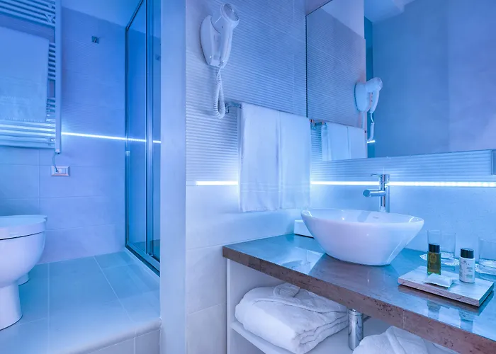 Casa de hóspedes Shali Luxury Spagna 4*